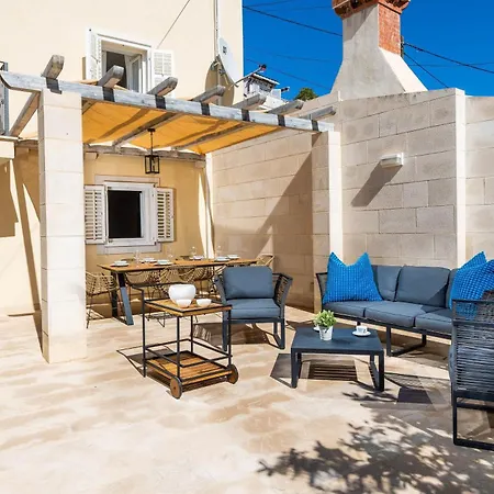 Сasa de vacaciones Stunning House In The Old Town By Irundo *