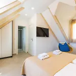Stunning House In The Old Town By Irundo