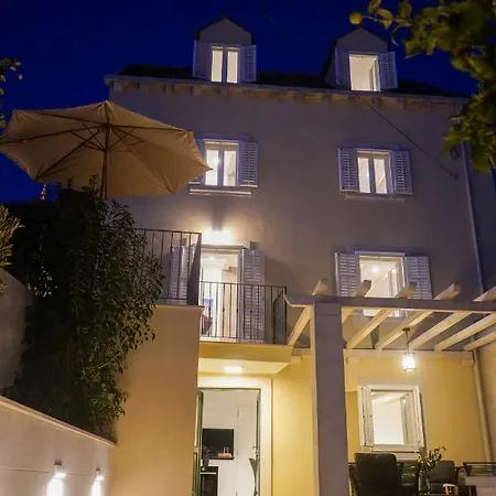 Stunning House In The Old Town By Irundo 別荘 ドゥブロブニク