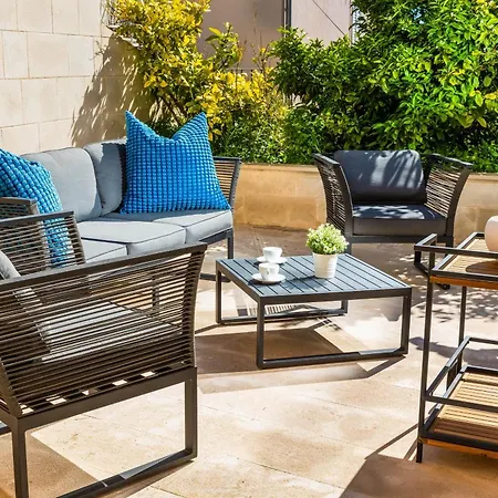 Stunning House In The Old Town By Irundo