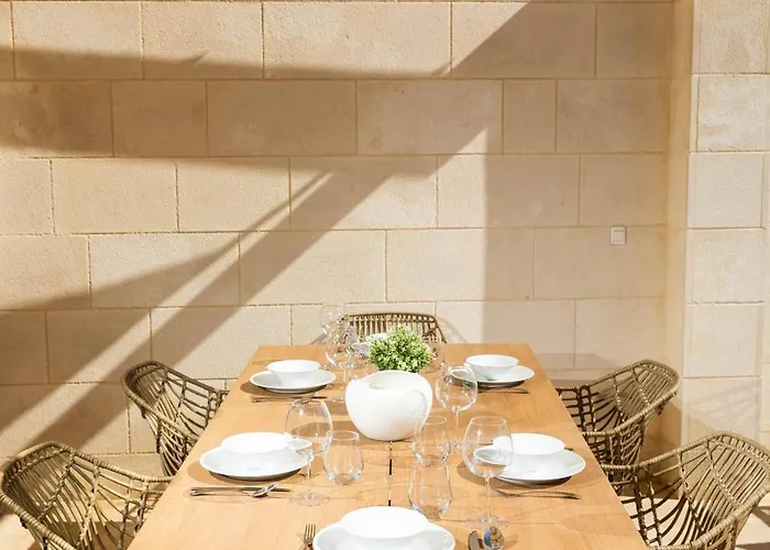 Stunning House In The Old Town By Irundo Ferienhaus