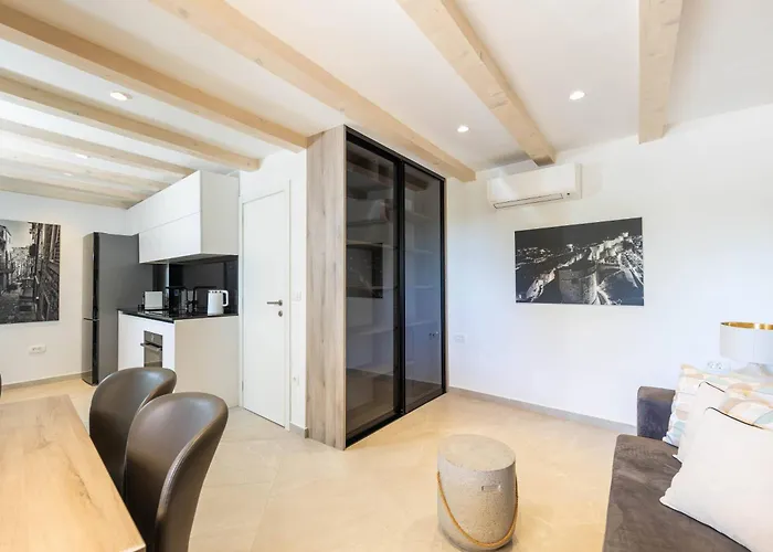 Ferienhaus Stunning House In The Old Town By Irundo